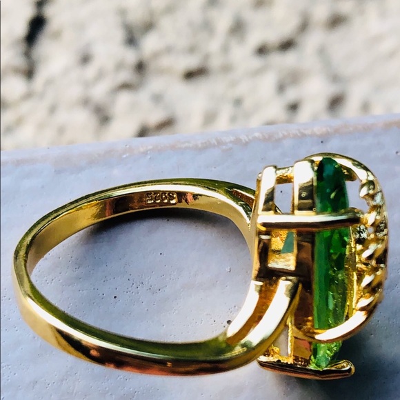 NEW Oval Emerald 925 Sterling Silver Ring - Picture 5 of 5